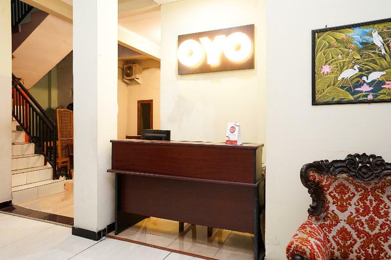 Kartika Syariah Homestay By Stayku Σουραμπάγια Εξωτερικό φωτογραφία