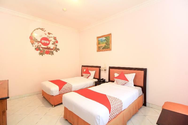 Kartika Syariah Homestay By Stayku Σουραμπάγια Εξωτερικό φωτογραφία